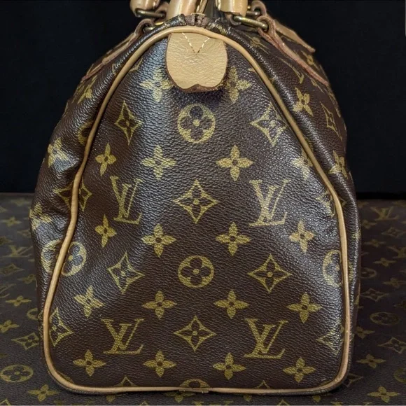 1970s LOUIS VUITTON Speedy 30 The French Company - Vintage LV Bag - Picture 9 of 15